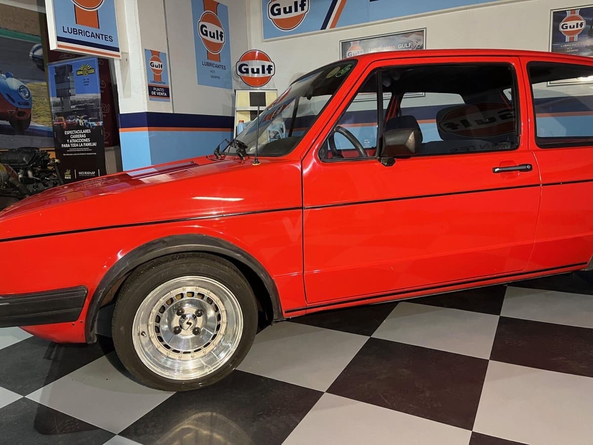 Volkswagen Golf 1.8 GTI — foto 3