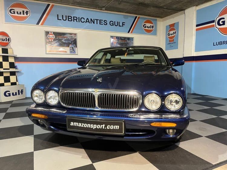 Miniatura 2 de 5 del coche: JAGUAR XJ8 EXECUTIVE
