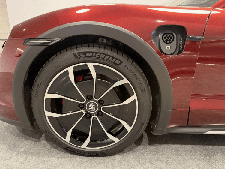 Miniatura 5 de 5 del coche: Porsche Taycan 4S Cross Turismo