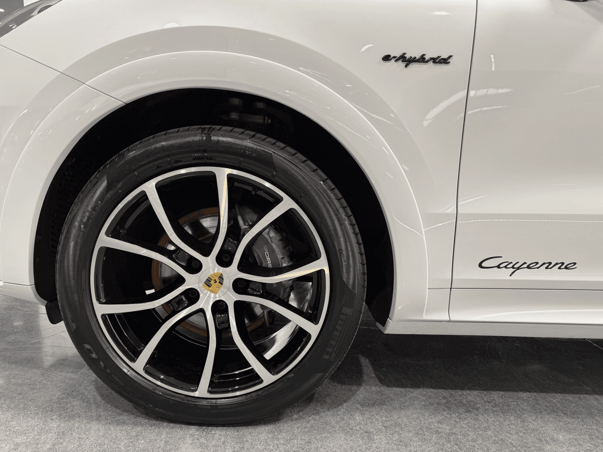 Porsche Cayenne E-Hybrid — foto 3