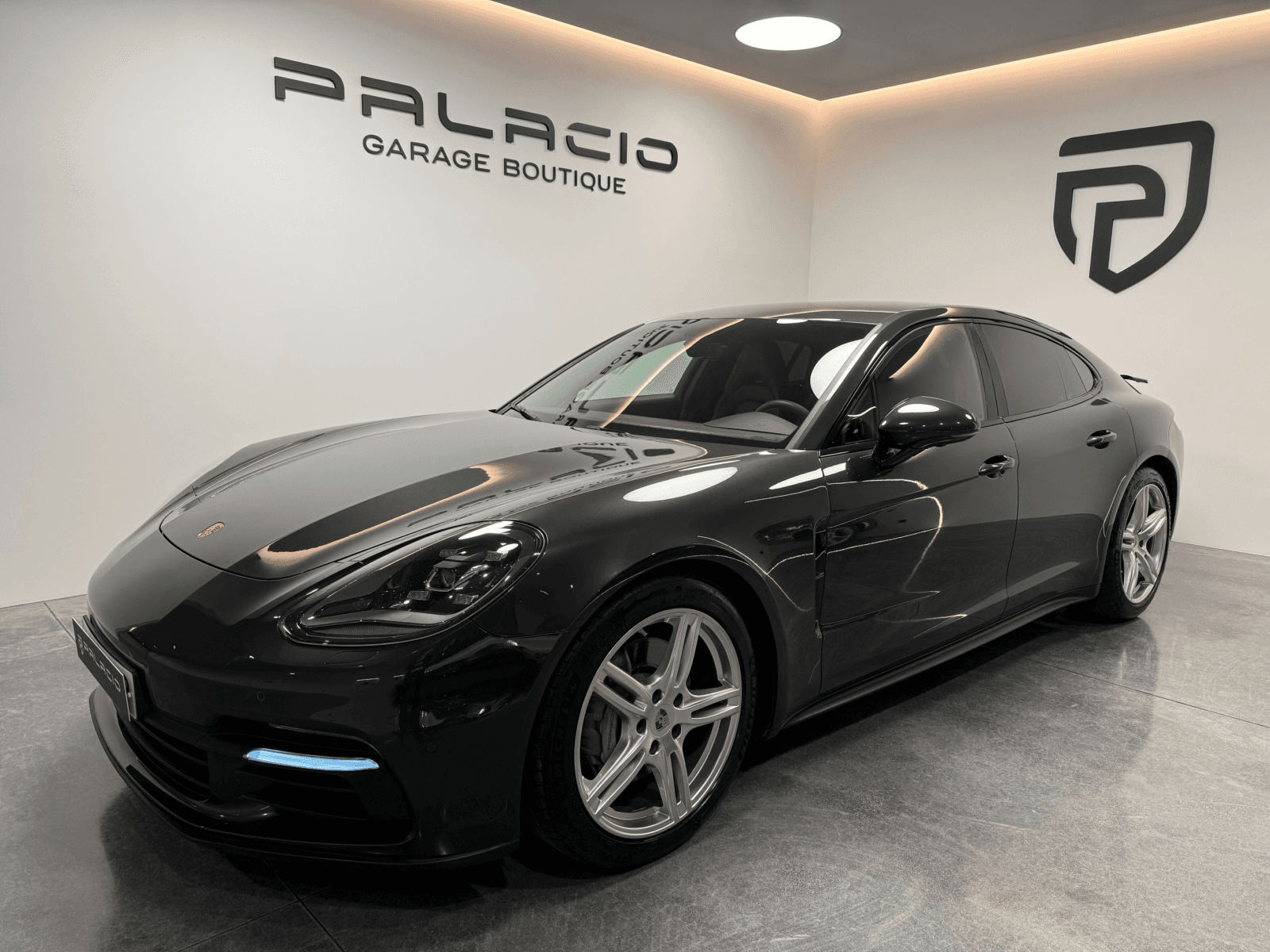 Porsche Panamera 4S — foto principal