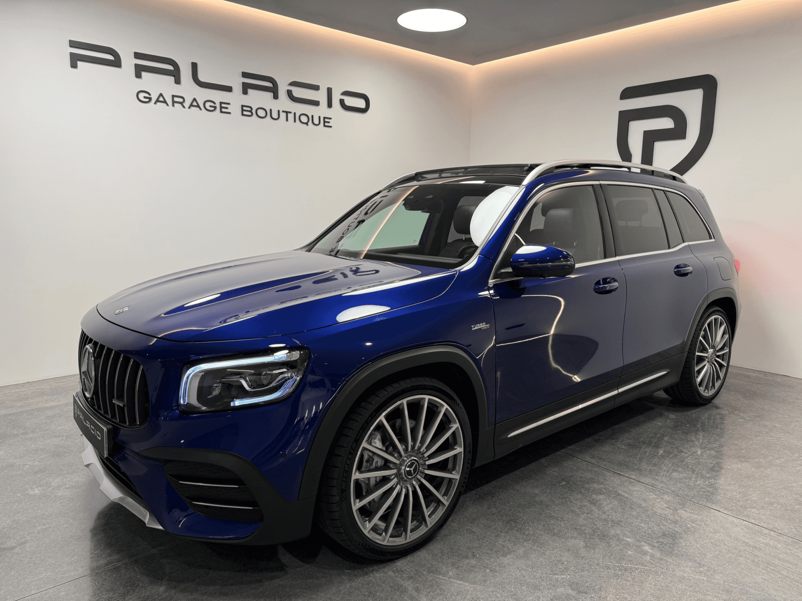 Mercedes-Benz GLB 35 AMG 4MATIC — foto principal