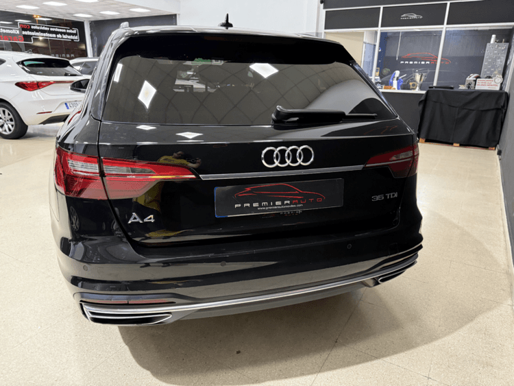 Miniatura 2 de 5 del coche: Audi A4 Avant 35 TDI SLine interior