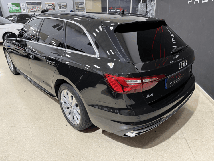 Miniatura 3 de 5 del coche: Audi A4 Avant 35 TDI SLine interior