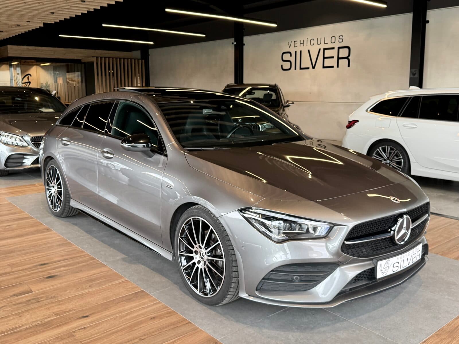 MB CLA 200 SB AMG EDITION + TECHO + LED …ETC … — foto principal