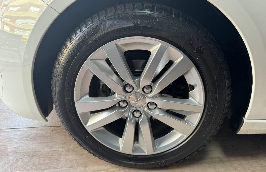 PEUGEOT 308 STYLE 1.6 HDI 99 CV — foto 3