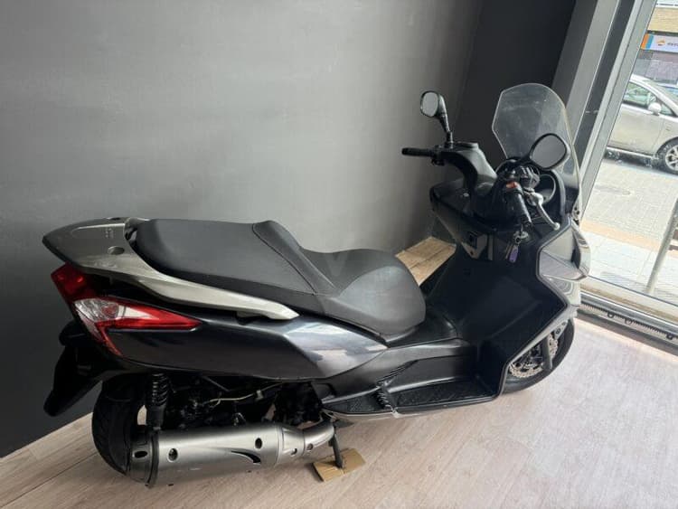 Miniatura 3 de 5 del coche: KYMCO – Super Dink 125cc