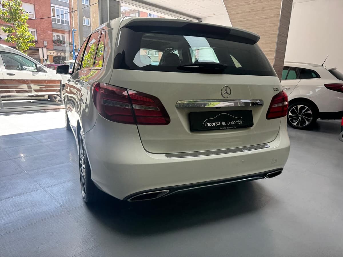 Mercedes-Benz B 180 CDI AMG — foto 4