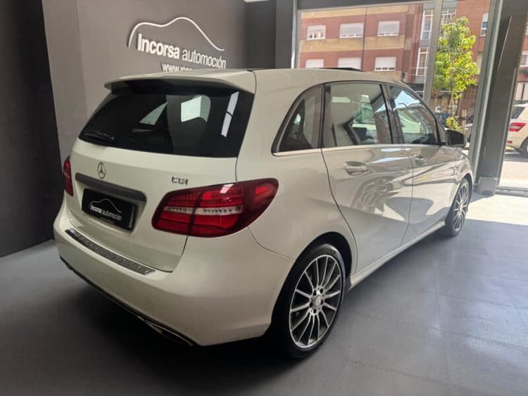Miniatura 3 de 5 del coche: Mercedes-Benz B 180 CDI AMG