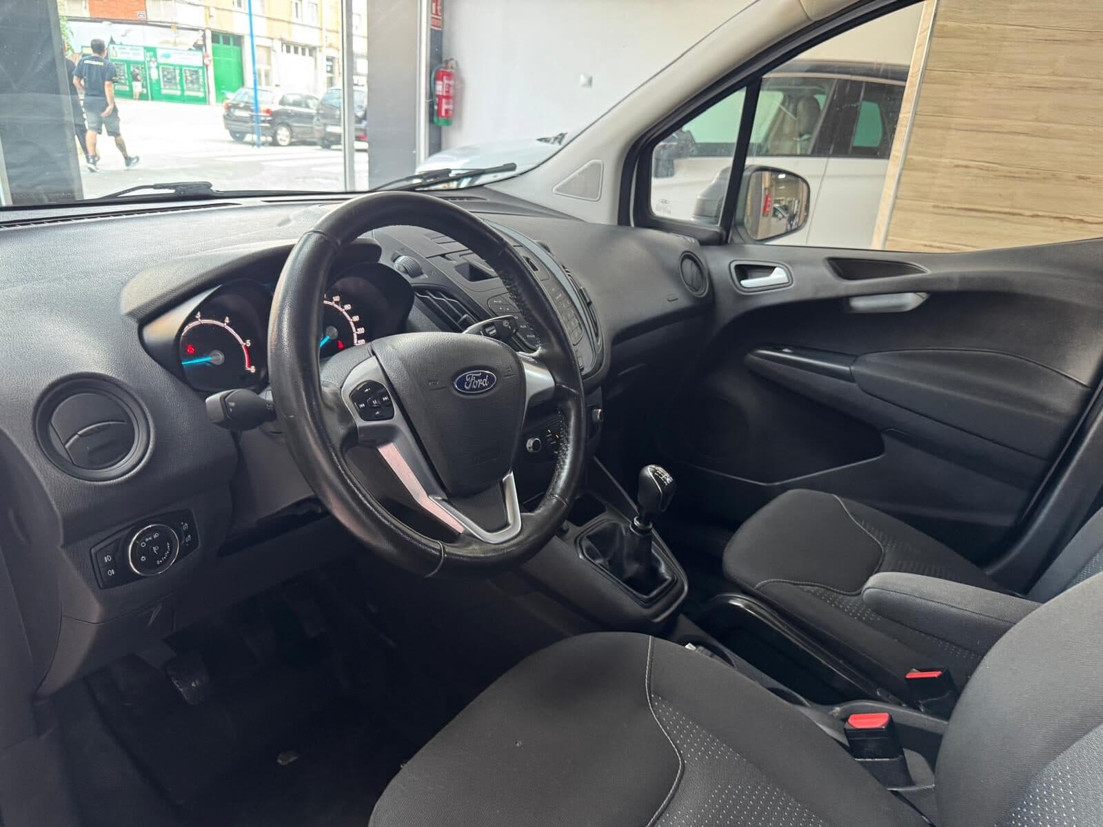 FORD Transit Courier Van 1.5 TDCi Trend 100CV — foto principal