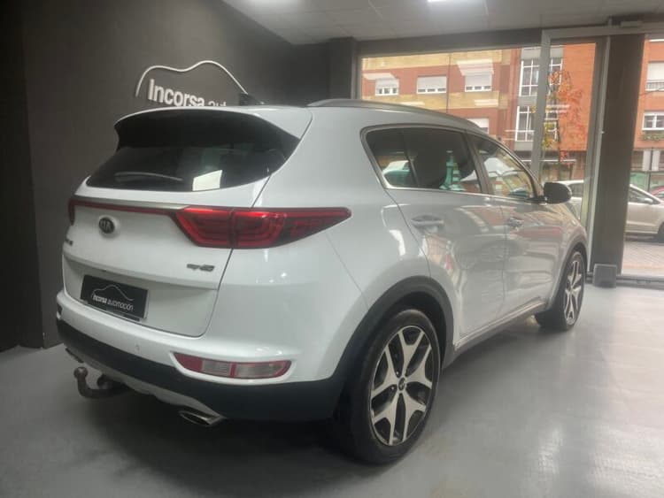 Miniatura 3 de 5 del coche: Kia Sportage 2.0 CRDI GT Line 4×4 136CV