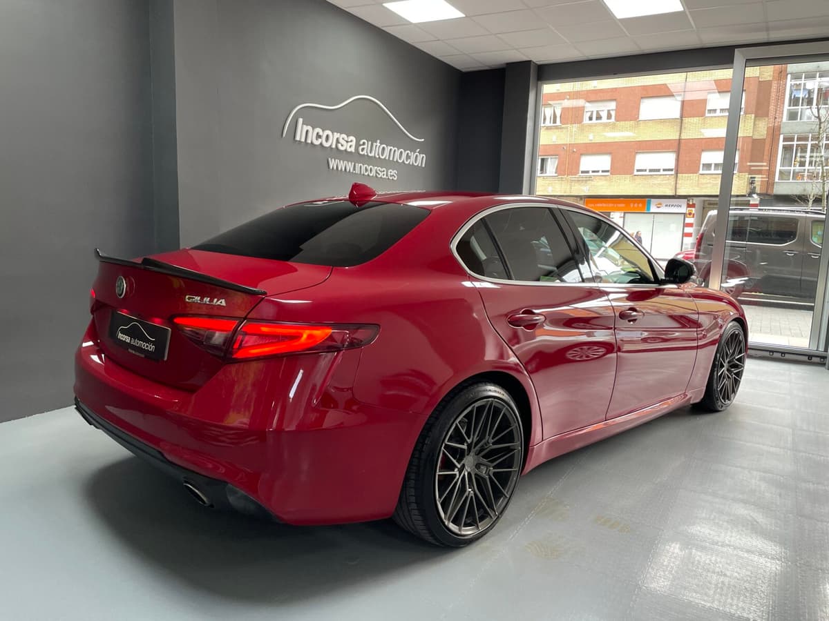 Alfa Romeo Giulia 2.2 JTDM 180 CV — foto 4