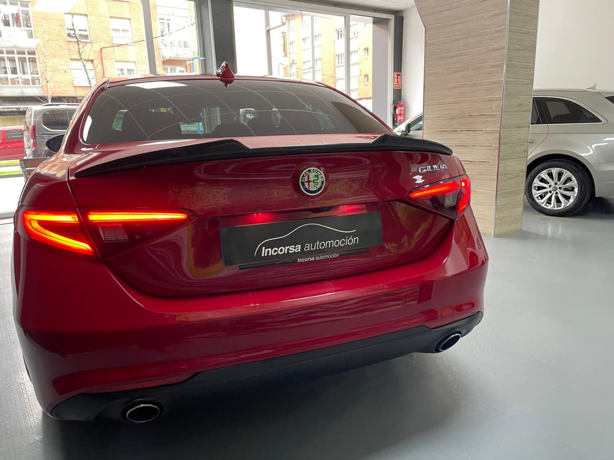 Alfa Romeo Giulia 2.2 JTDM 180 CV — foto 5