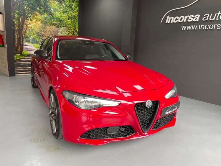 Miniatura 2 de 5 del coche: Alfa Romeo Giulia 2.2 JTDM 180 CV