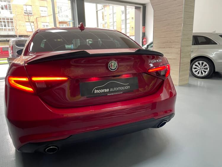 Miniatura 5 de 5 del coche: Alfa Romeo Giulia 2.2 JTDM 180 CV