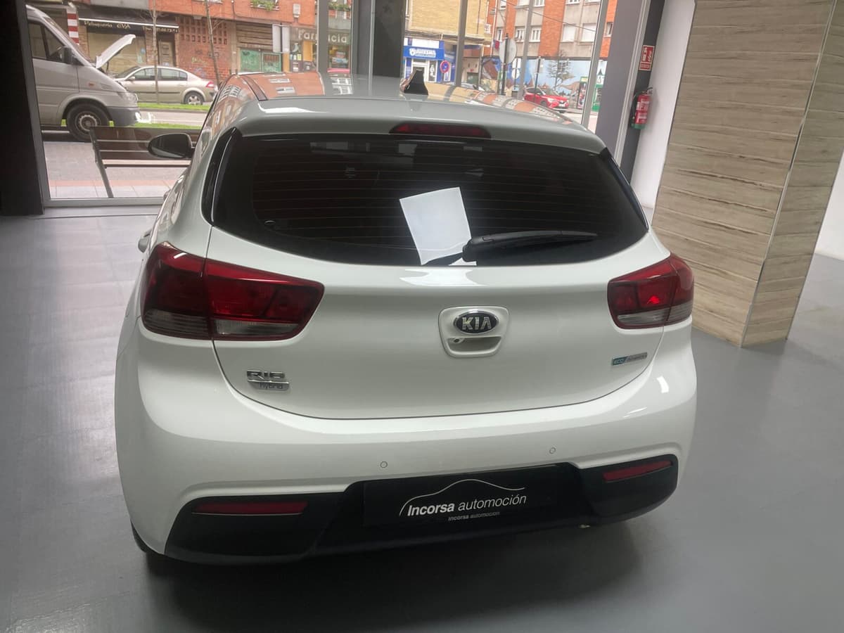 KIA Rio 1.0 TGDi MHEV Concept — foto 4