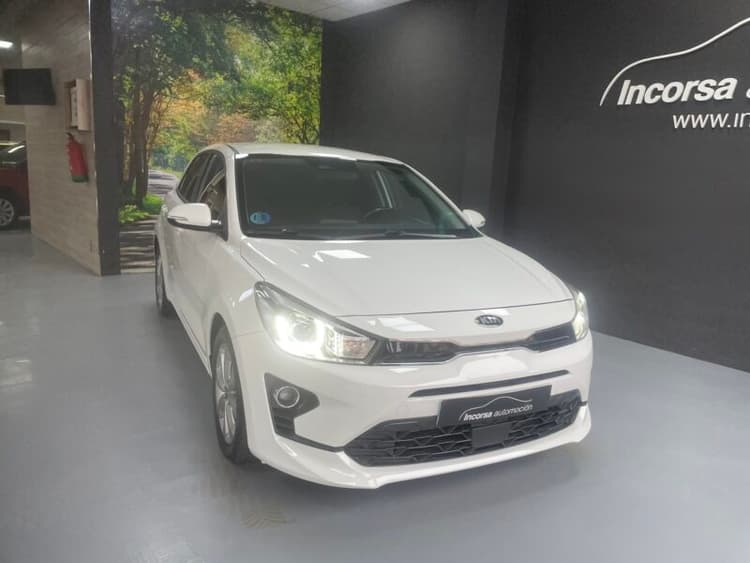 Miniatura 2 de 5 del coche: KIA Rio 1.0 TGDi MHEV Concept