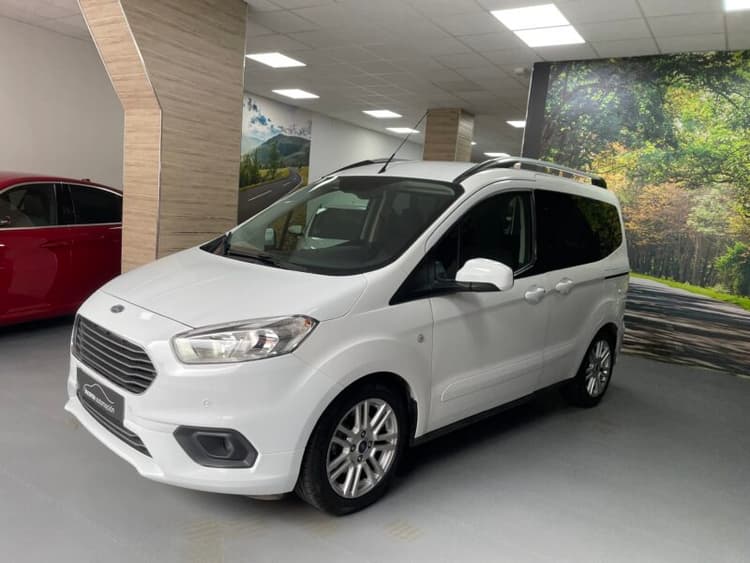 Miniatura 5 de 5 del coche: FORD Tourneo Courier 1.5 TDCi Titanium