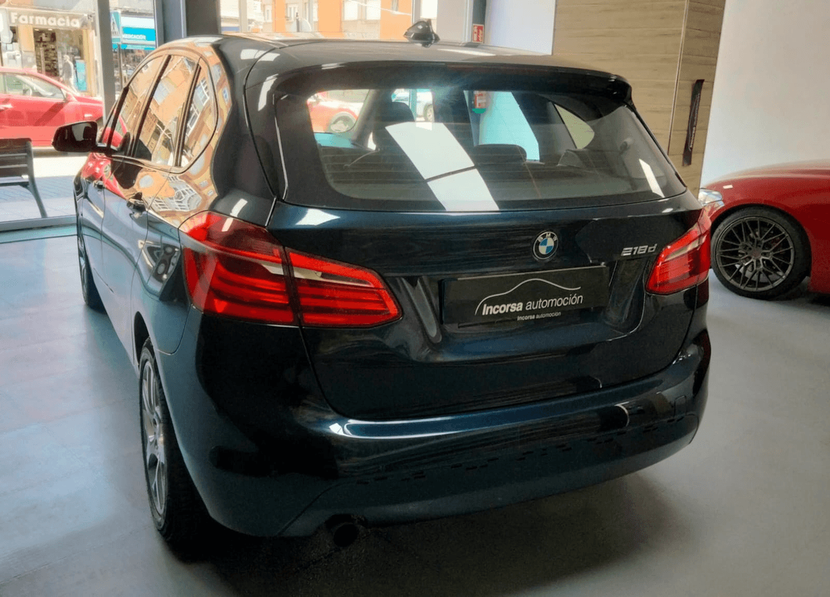 BMW 2er 218d Active Tourer Sport Line 150CV — foto 4