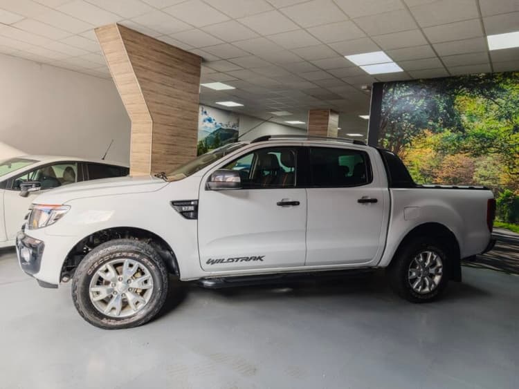 Miniatura 3 de 5 del coche: FORD Ranger 3.2 TDCi 200cv 4×4 Dob Cabina Wildtrack