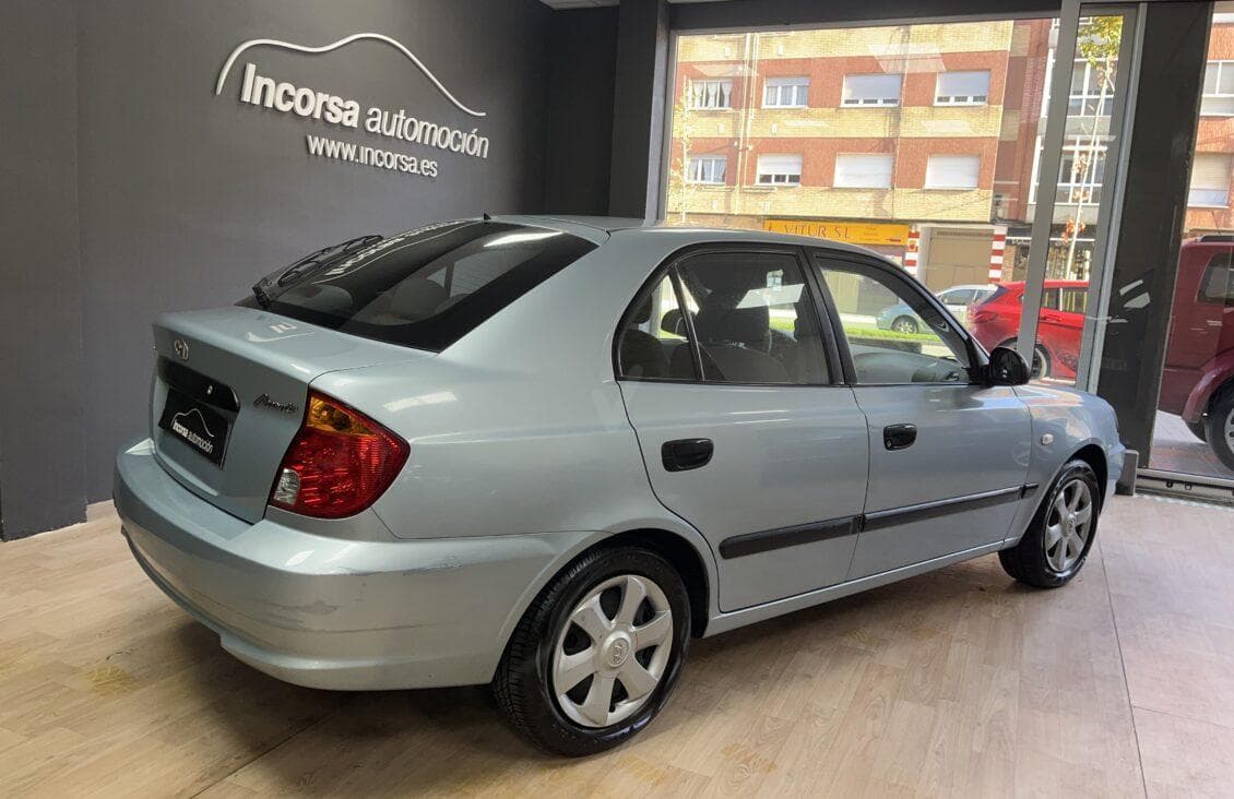 HYUNDAI – ACCENT 1.3I GLS 16V — foto 2
