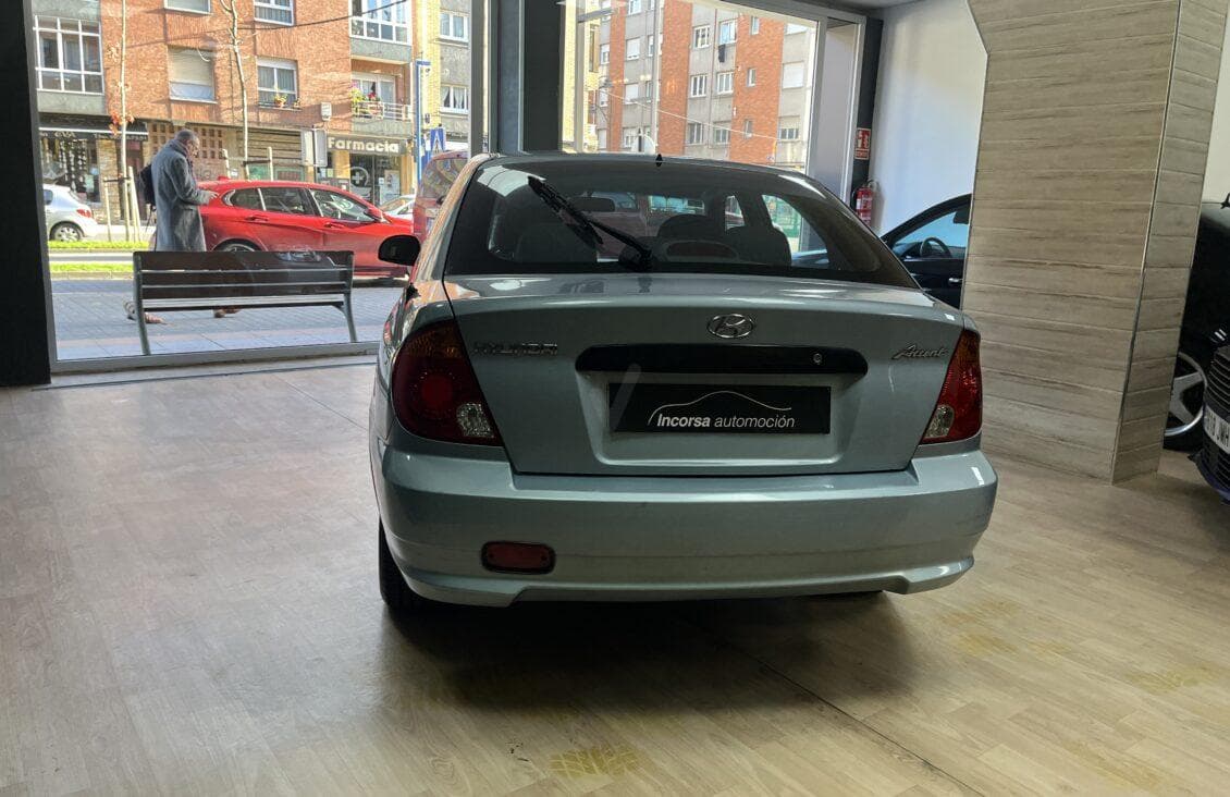 HYUNDAI – ACCENT 1.3I GLS 16V — foto 3