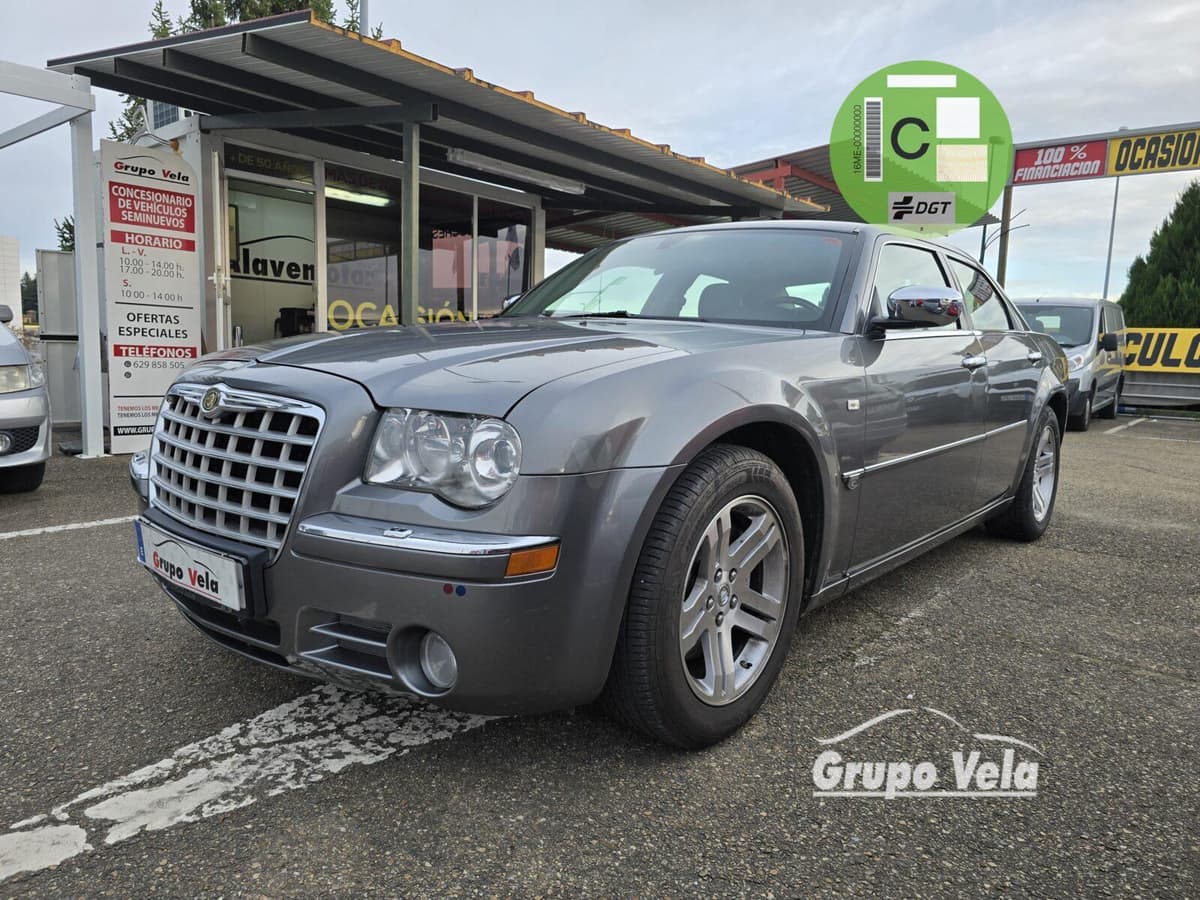 CHRYSLER C300 — foto 4
