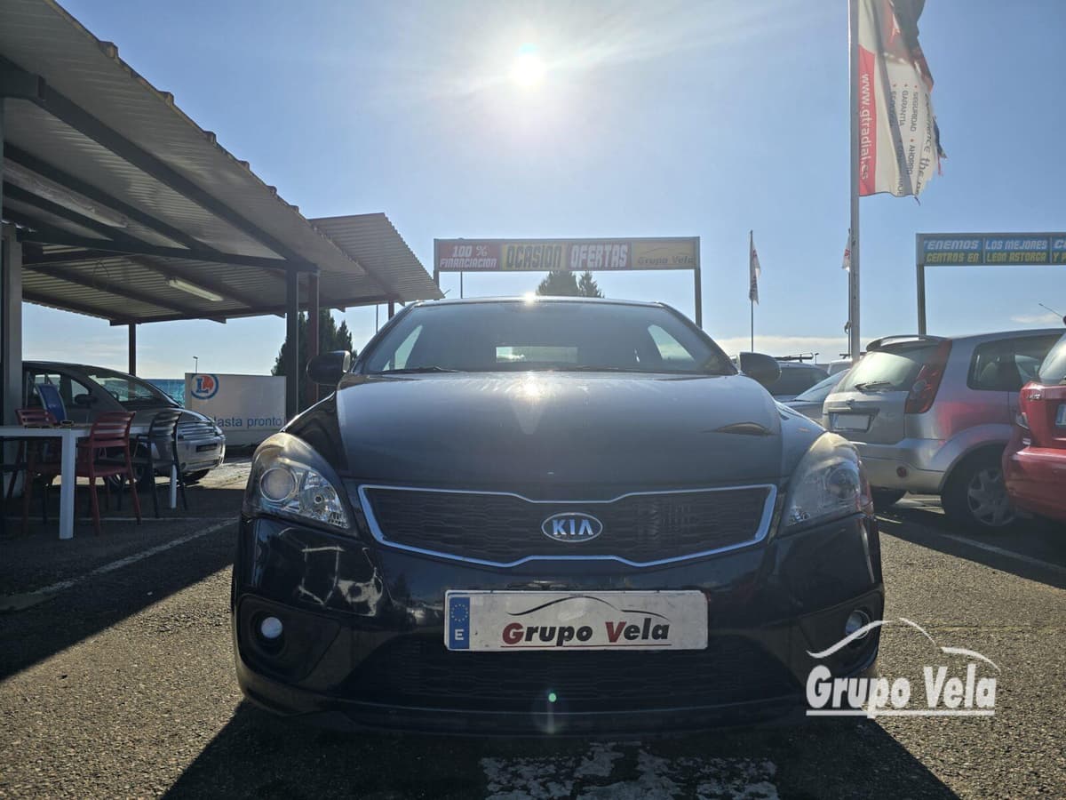 KIA CEED — foto 2