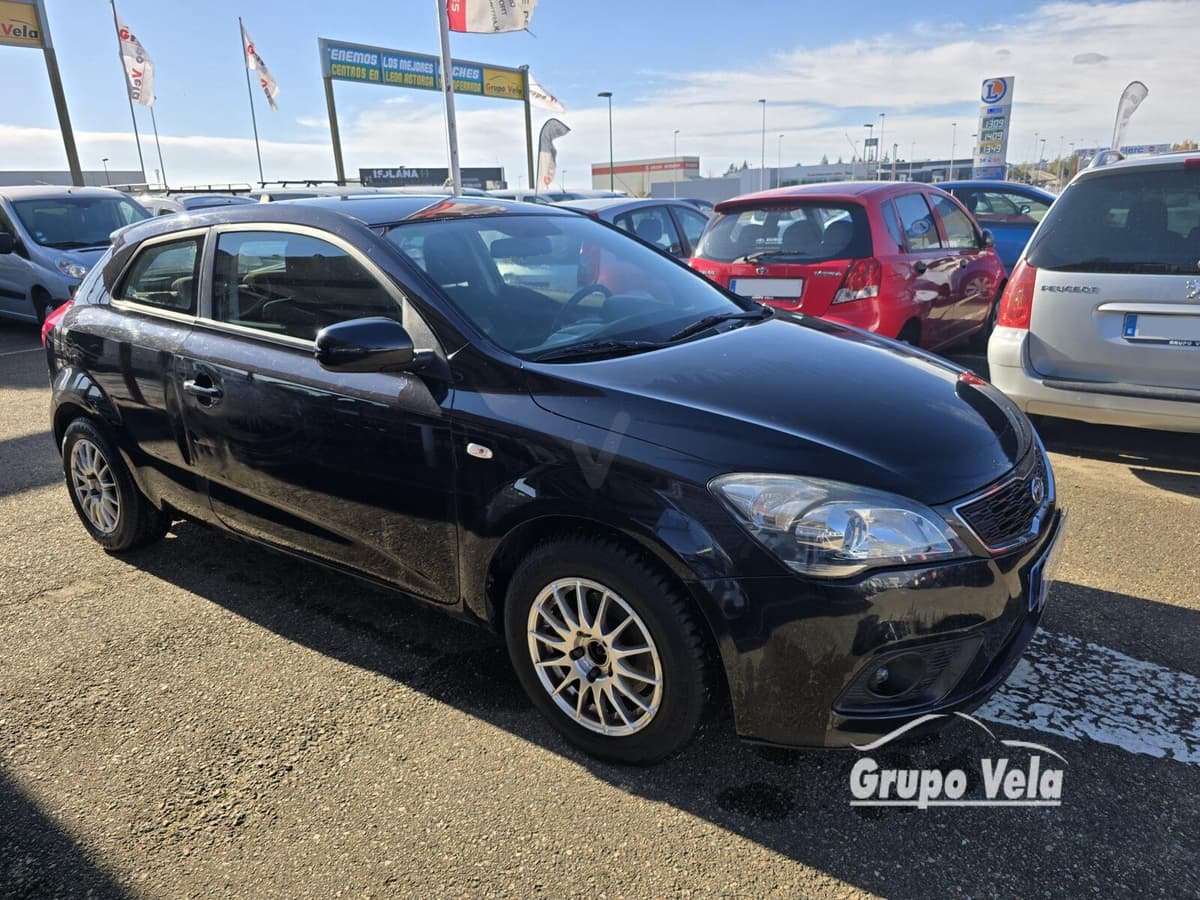 KIA CEED — foto 5