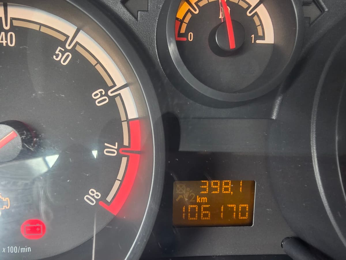 OPEL CORSA — foto 2