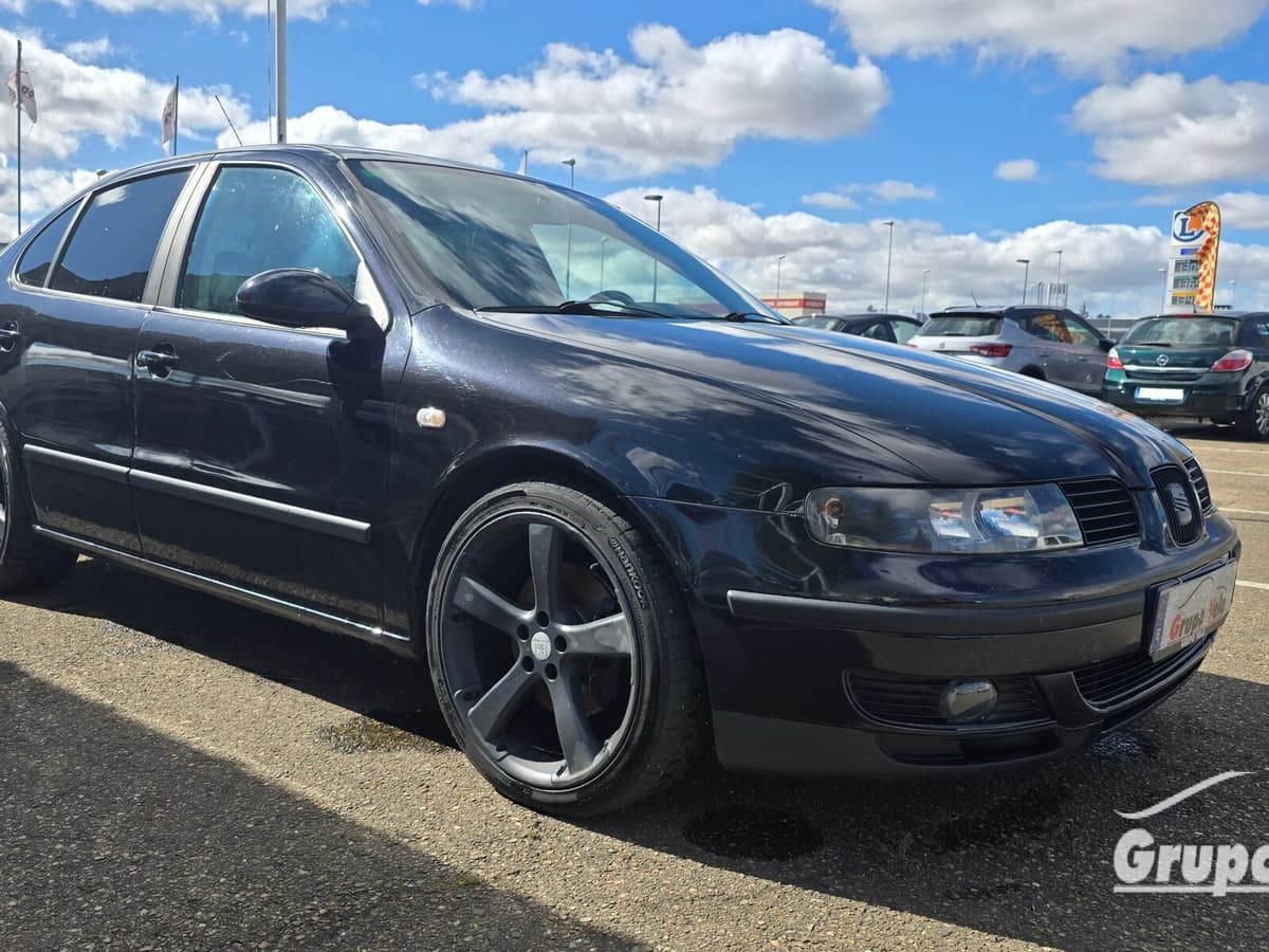 SEAT LEON — foto 4