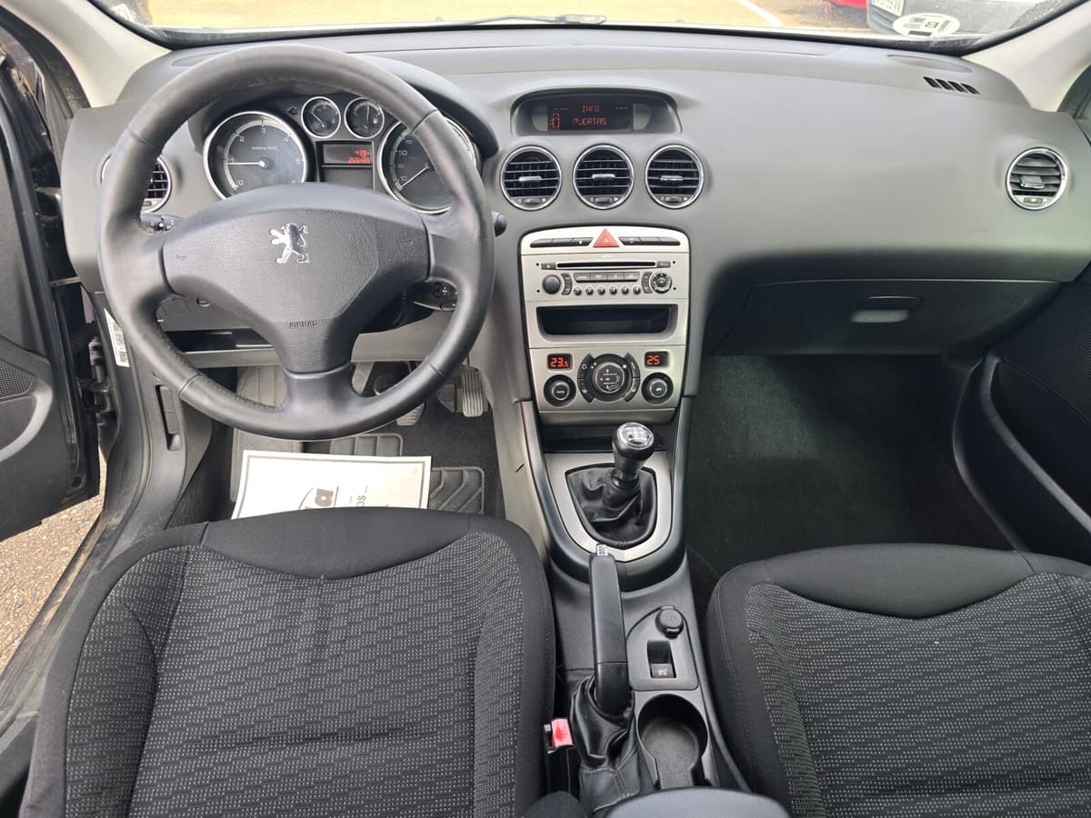 PEUGEOT 308 SW — foto 2