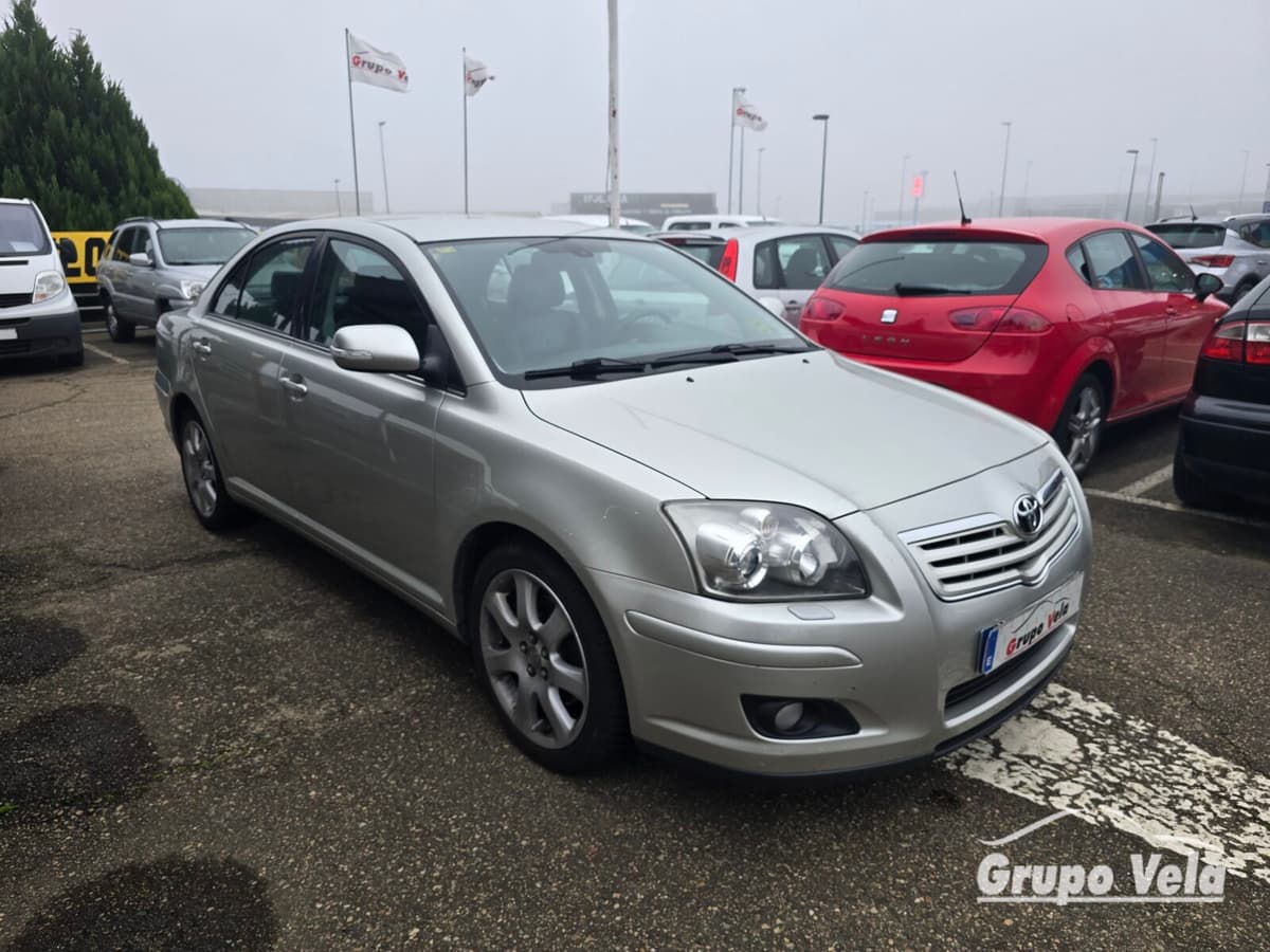 TOYOTA AVENSIS D — foto 5