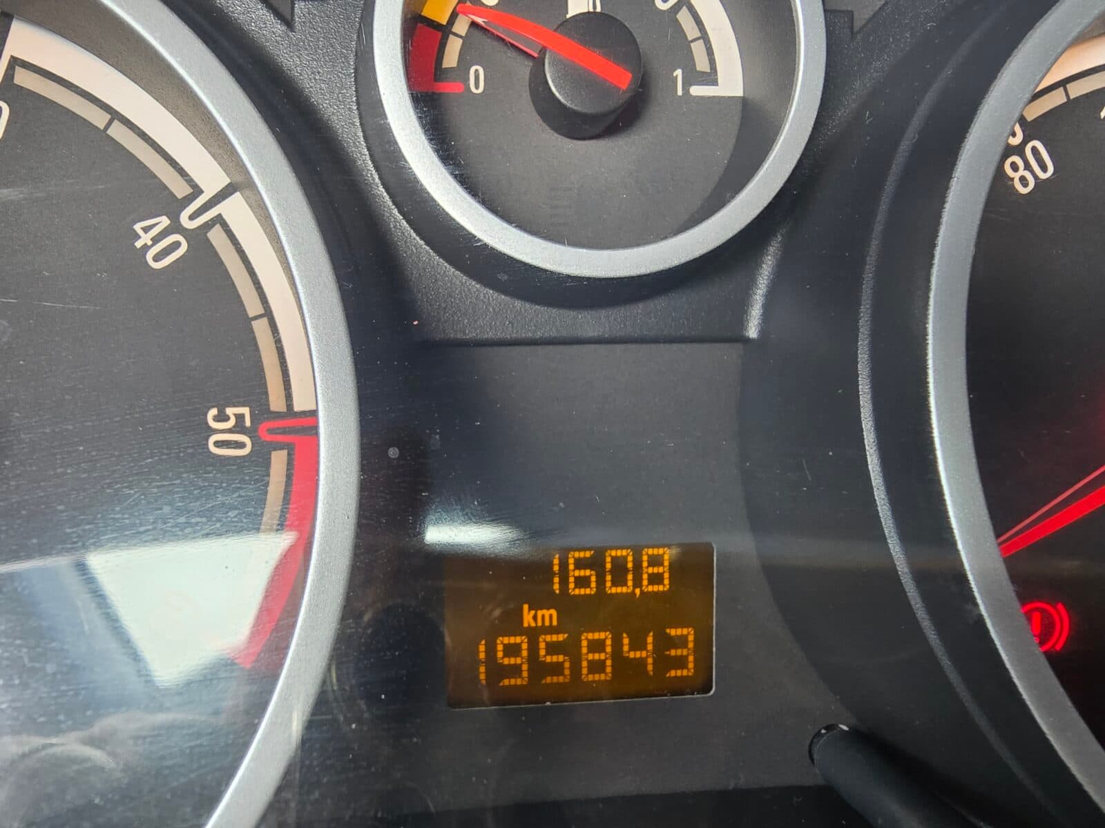 OPEL CORSA — foto principal
