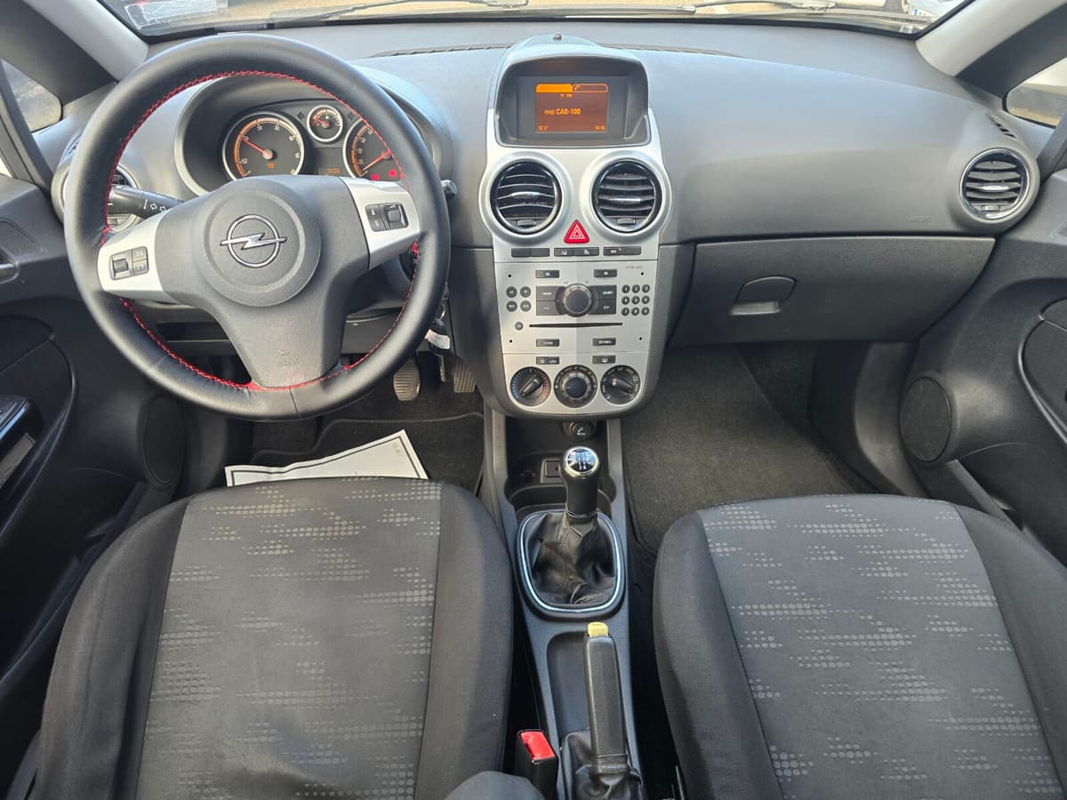 OPEL CORSA — foto 2