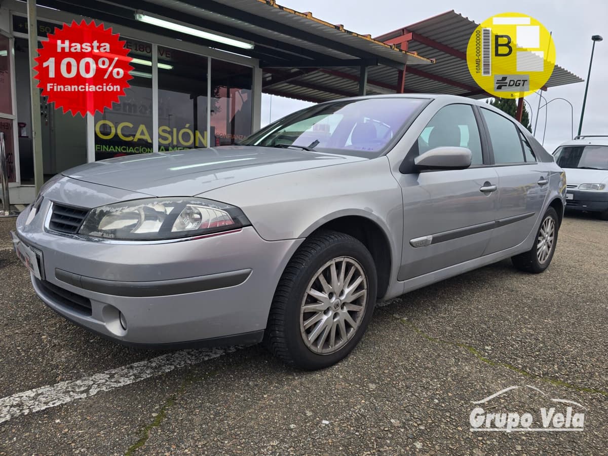 RENAULT LAGUNA — foto 4