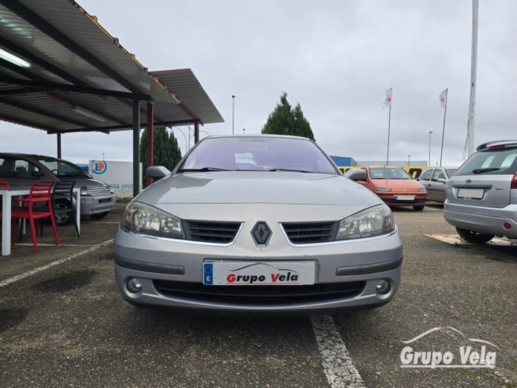 Miniatura 2 de 5 del coche: RENAULT LAGUNA