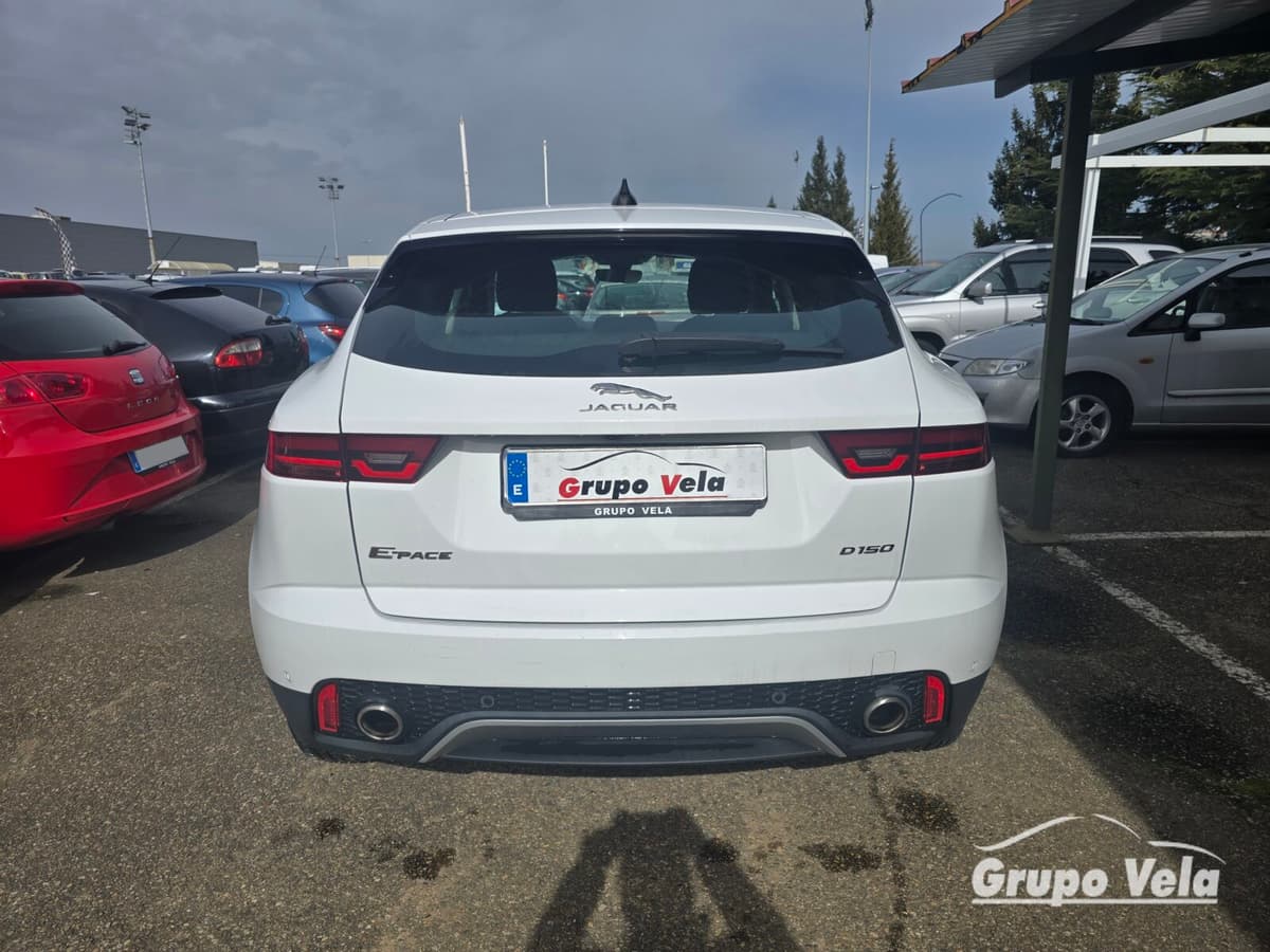 JAUGAR E-PACE — foto 3