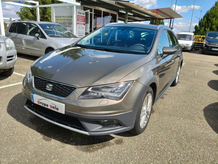 Miniatura 2 de 5 del coche: SEAT LEON XPERIENCE 4 DRIVE