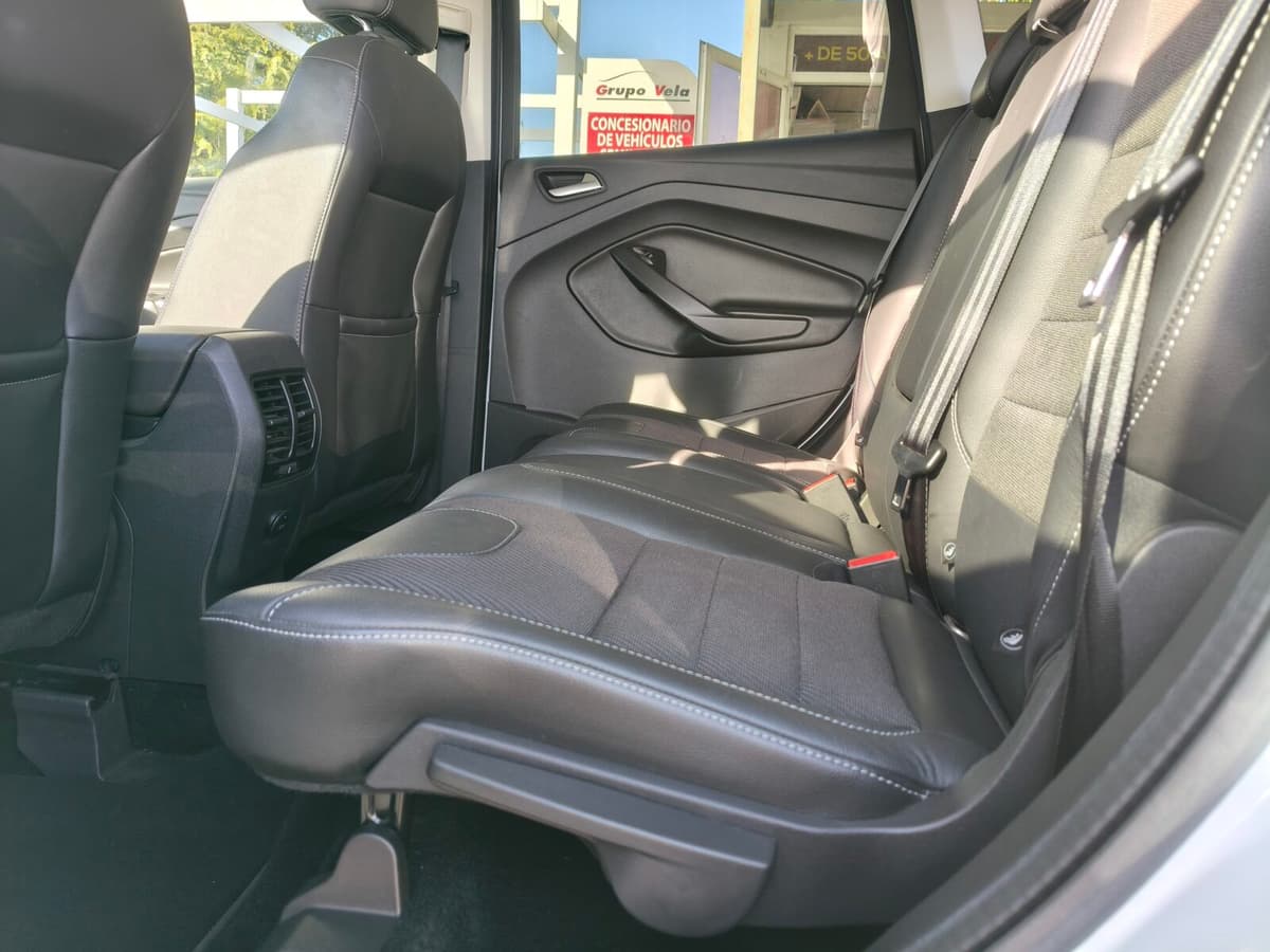 FORD KUGA AUTOMATICO — foto 3