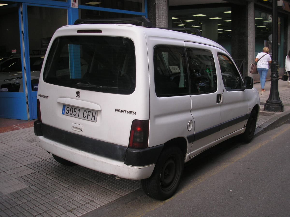 Peugeot Partner 1.9 D Combi 70cv — foto 2