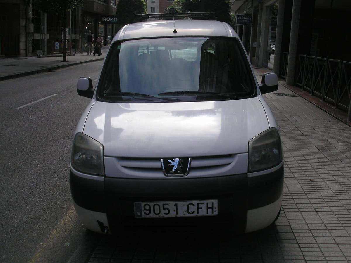 Peugeot Partner 1.9 D Combi 70cv — foto 4