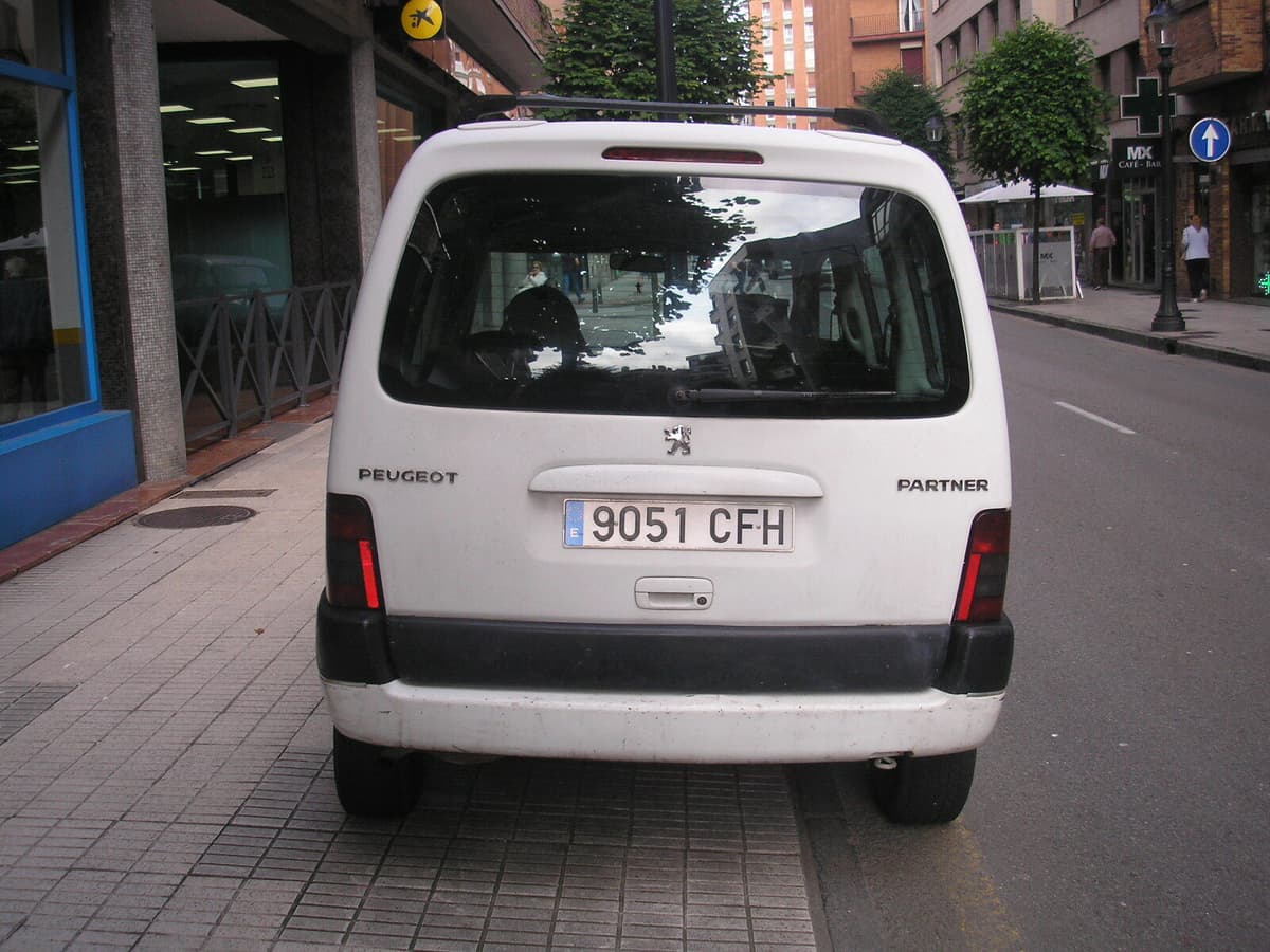 Peugeot Partner 1.9 D Combi 70cv — foto 5