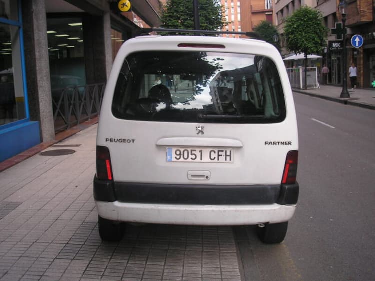 Miniatura 5 de 5 del coche: Peugeot Partner 1.9 D Combi 70cv