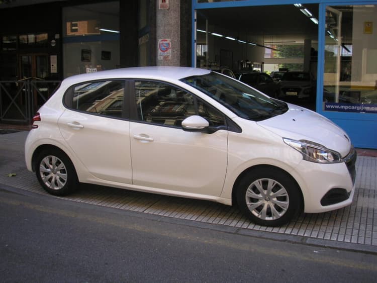 Miniatura 3 de 5 del coche: Peugeot 208 1.6 Hdi Active 5p 100cv