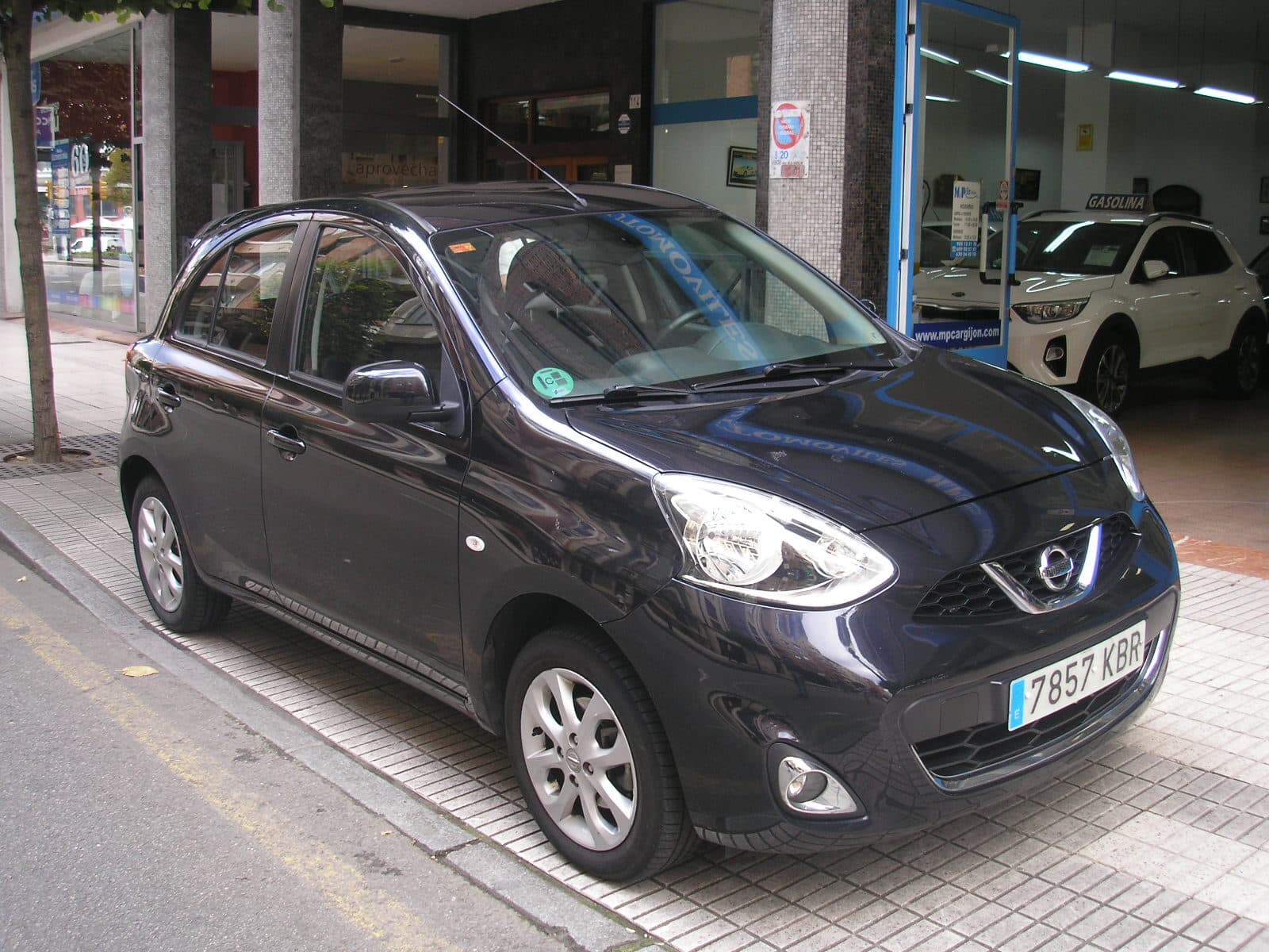 Nissan Micra 1.2 Visia 5p 80cv — foto principal