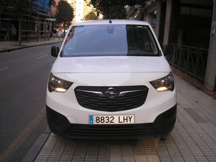 Miniatura 4 de 5 del coche: Opel Combo 1.5 Cdti Expression Van 102cv