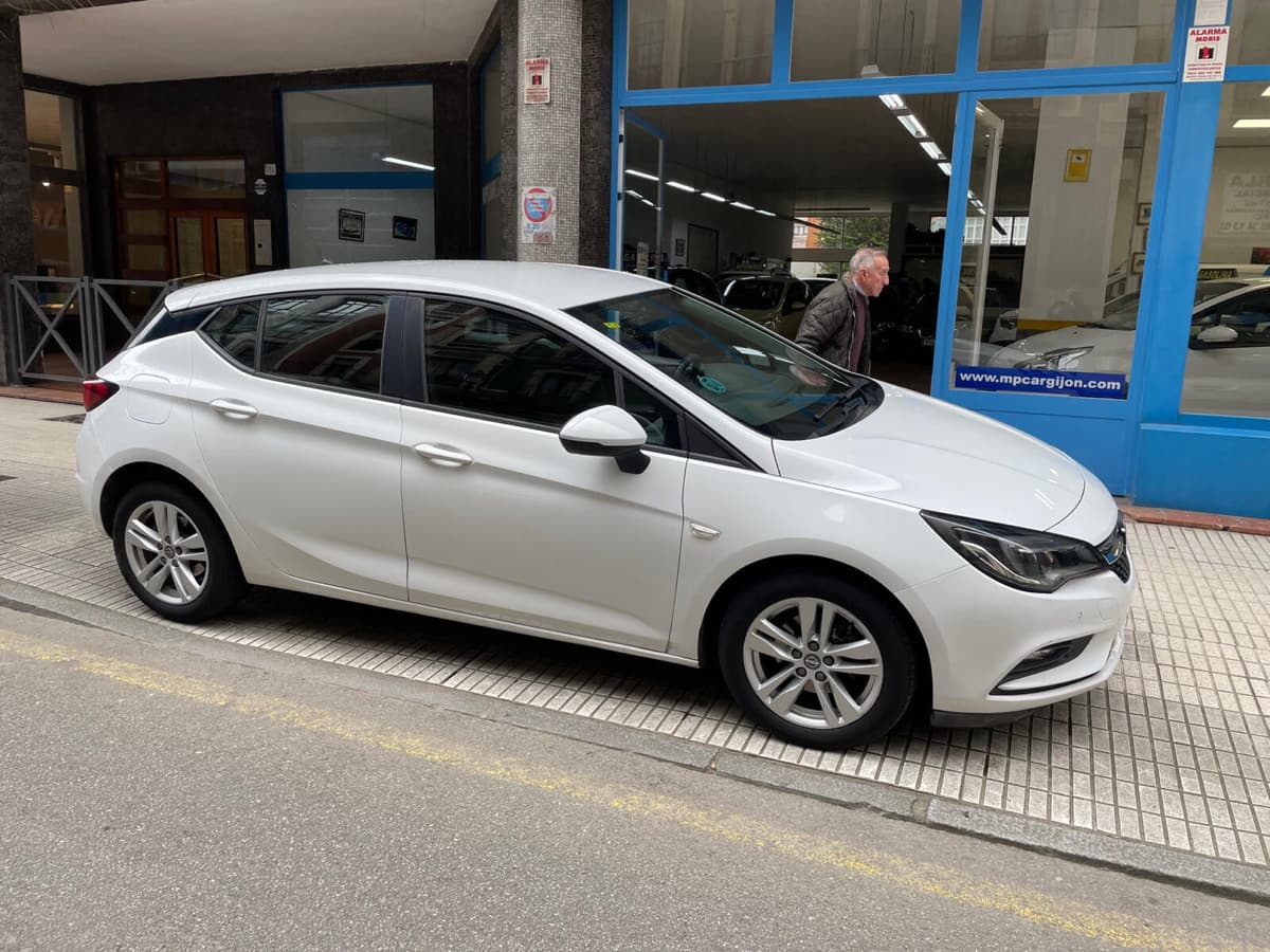 Opel Astra 1.6 Cdti Selective Pro 110cv — foto 3