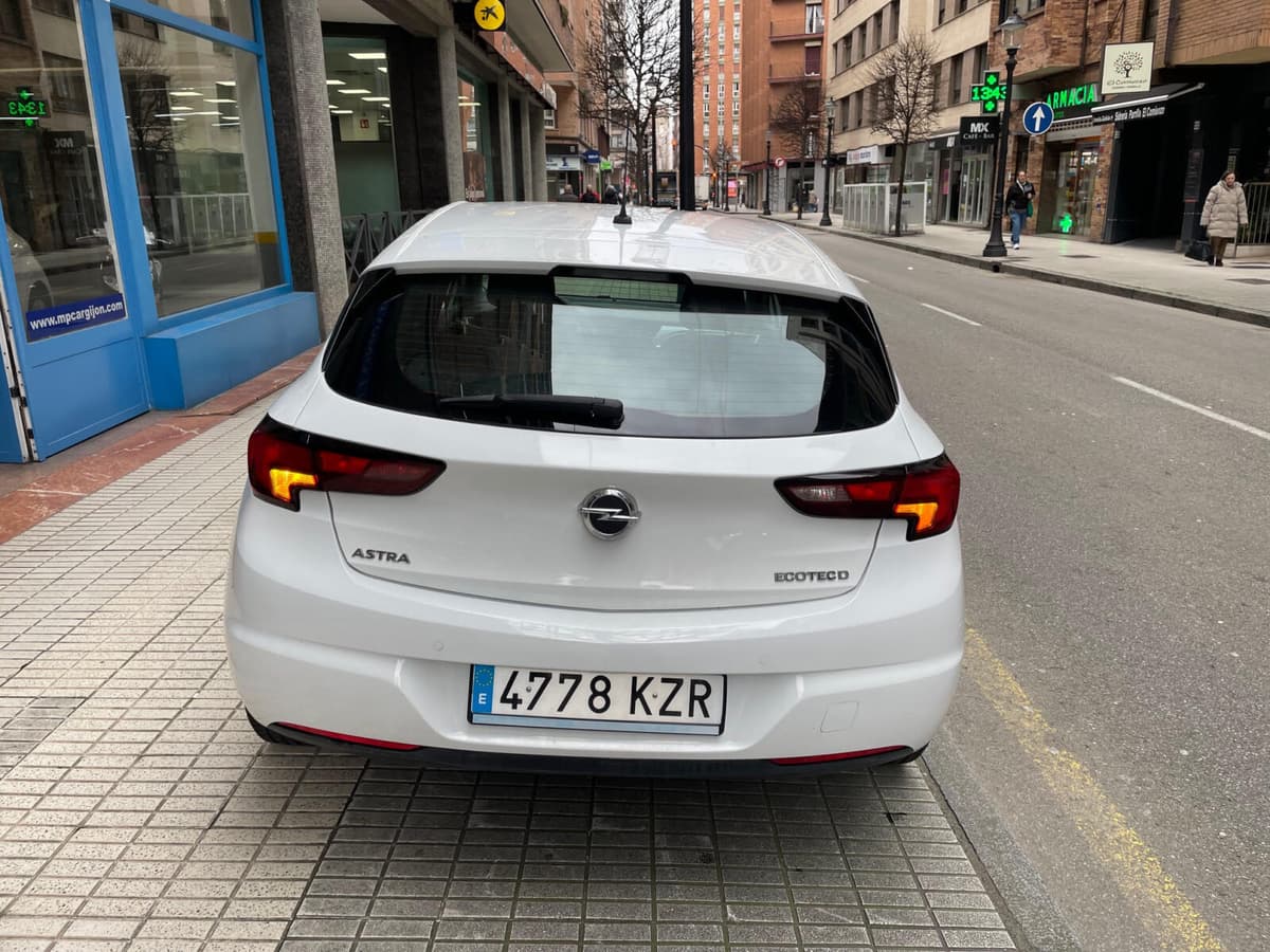 Opel Astra 1.6 Cdti Selective Pro 110cv — foto 5