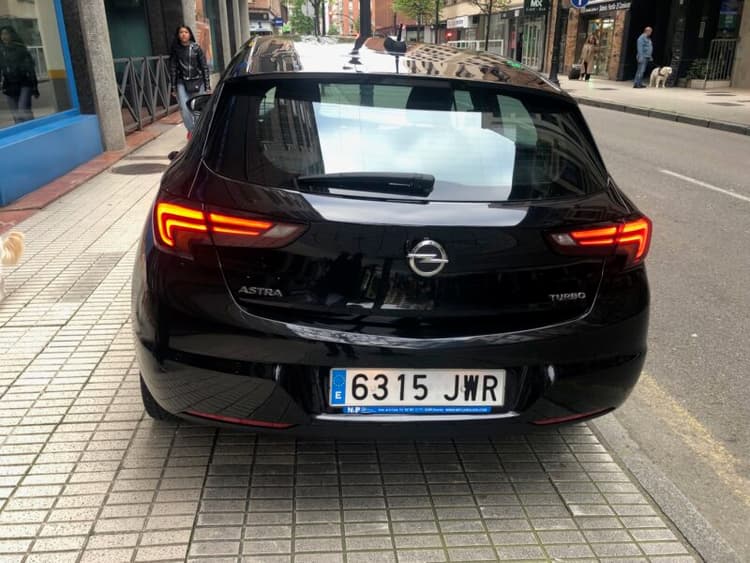 Miniatura 5 de 5 del coche: Opel Astra 1.4 Turbo Business 125cv